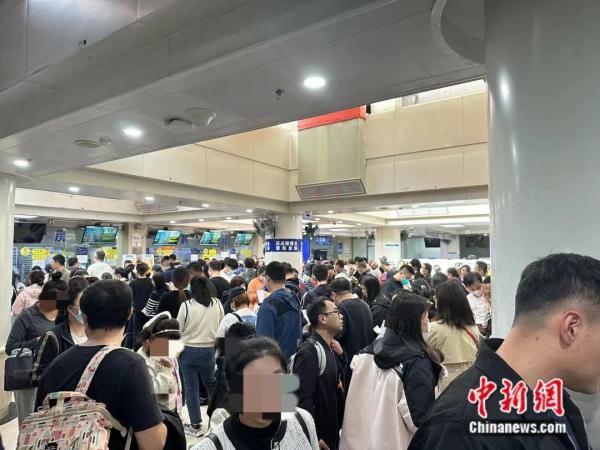多地门急诊爆满！专家紧急提醒：年纪越小，风险越大