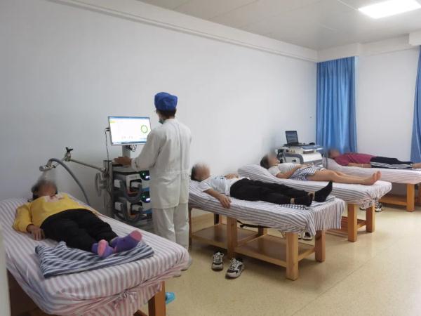 被催婚、连续加班,男子暴瘦30多斤,还出现这些症状 被催婚、连续加班,男子暴瘦30多斤,还出现这些症状