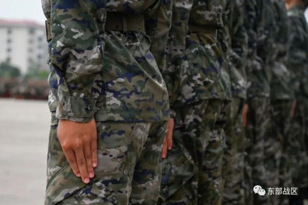 新兵首次队列会操，强！