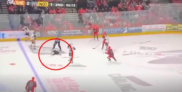 突发!运动员在比赛中被冰刀割喉… 突发!运动员在比赛中被冰刀割喉…