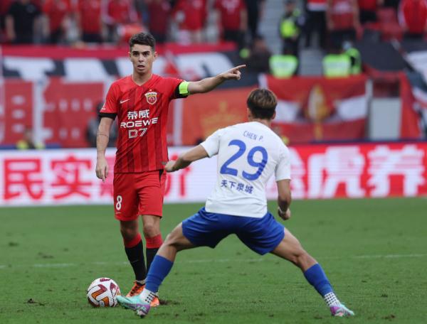 中超丨综合消息:上海海港提前夺冠 降级悬念尚存 中超丨综合消息:上海海港提前夺冠 降级悬念尚存