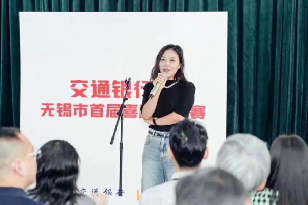 喜剧人大赛爆梗不断，让观众沉浸欢笑！