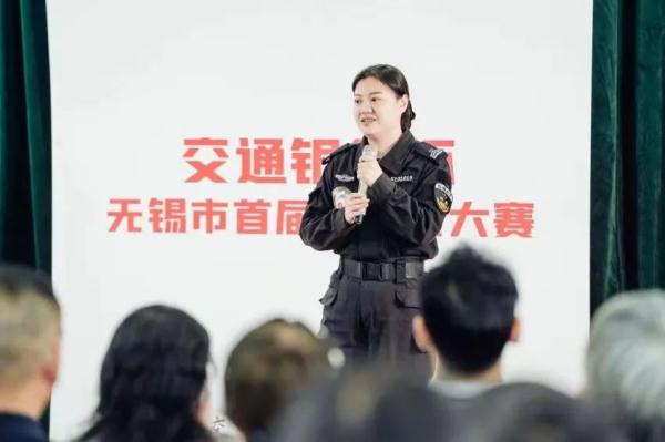 喜剧人大赛爆梗不断，让观众沉浸欢笑！