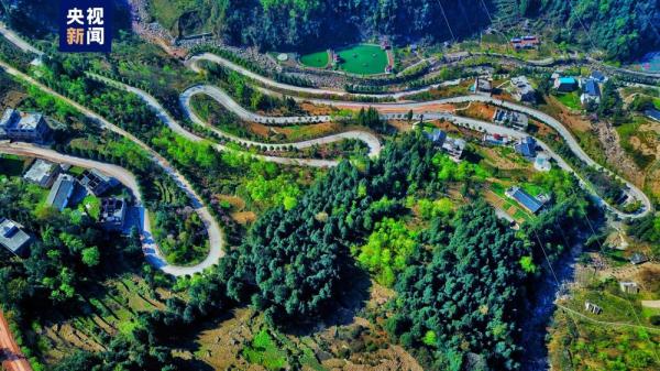 截至2022年年底 我国农村公路里程超过450万公里 截至2022年年底 我国农村公路里程超过450万公里