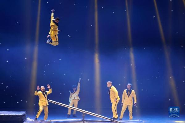 第十九届中国吴桥国际杂技艺术节闭幕
