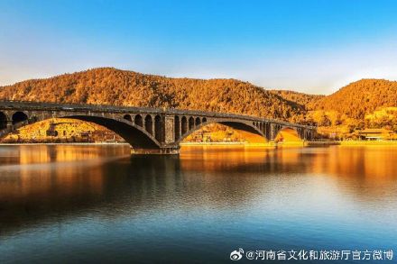 龙门石窟：“美拉德”氛围感拉满