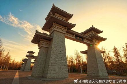 龙门石窟：“美拉德”氛围感拉满