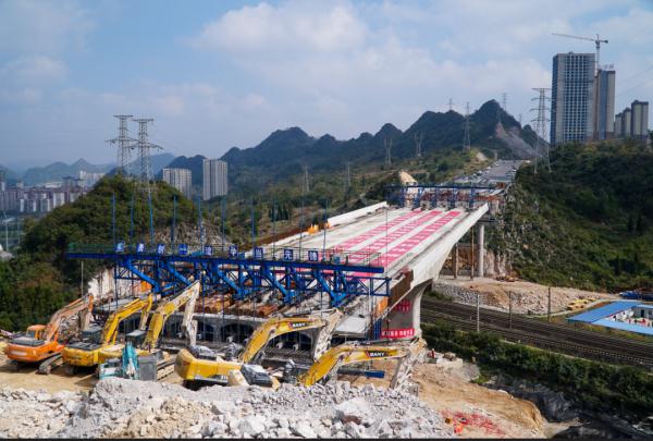 破纪录！贵州万吨大桥隆重转体成功