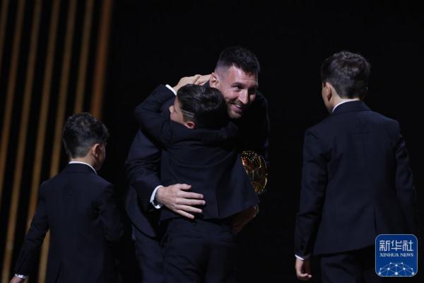 足球|梅西第八次荣膺金球奖 足球|梅西第八次荣膺金球奖