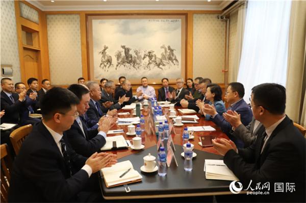 中国驻蒙古国大使沈敏娟与蒙古国中华总商会企业代表座谈