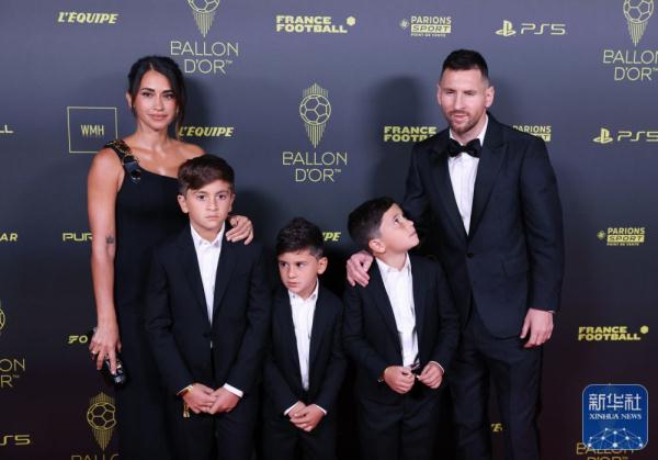 足球|梅西第八次荣膺金球奖 足球|梅西第八次荣膺金球奖