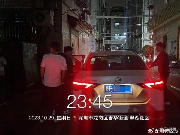全网揪心的乞讨"尿不湿小孩"，回家了！
