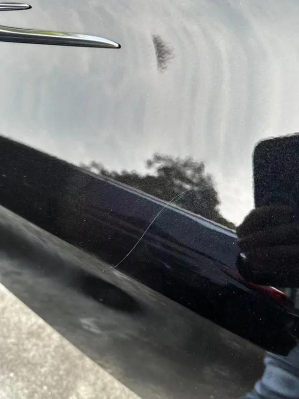 小学生刮蹭私家车留纸条提出分期付款，车主却说......