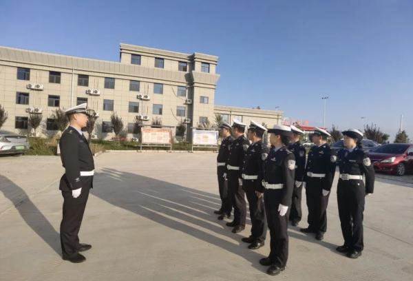 立足岗位铸精兵 实战训练锻铁军---庆阳市公安局交警支队持续组织开展大练兵活动