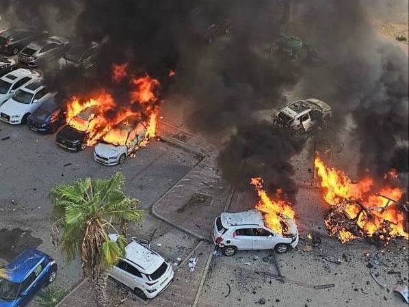 以方称阿什杜德遭到来自加沙的火箭弹袭击 以方称阿什杜德遭到来自加沙的火箭弹袭击