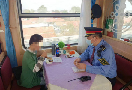 10岁男孩坐火车离家出走被及时拦截 家长:这已经是第三次了…… 10岁男孩坐火车离家出走被及时拦截 家长:这已经是第三次了……