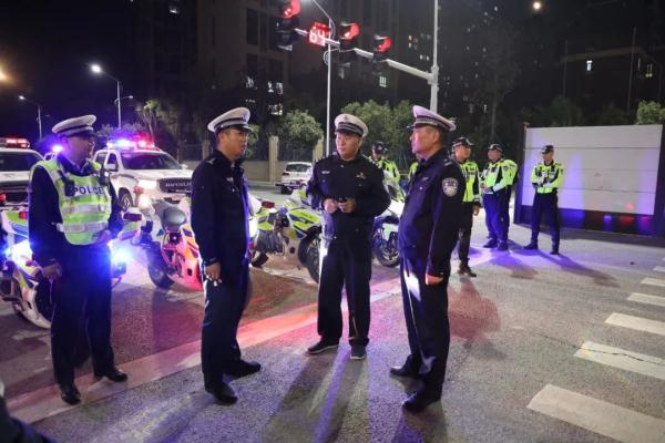 雷霆出击!周口交警持续开展“飙车炸街”专项整治行动 雷霆出击!周口交警持续开展“飙车炸街”专项整治行动