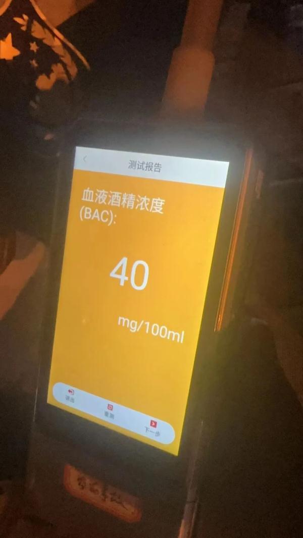 追尾还伤到交警！？只因为他做了这个…