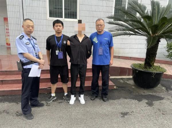 全网都知道了！王警官没有女朋友