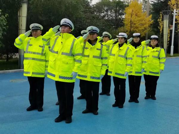 立足岗位铸精兵 实战训练锻铁军---庆阳市公安局交警支队持续组织开展大练兵活动