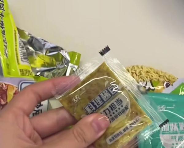 老坛泡椒牛肉面分广东版和川渝版？统一最新回复