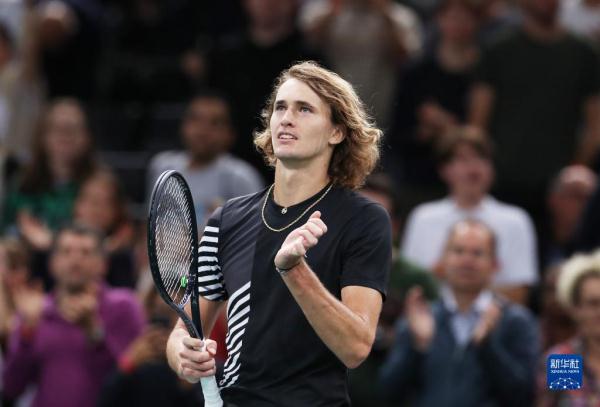 网球——巴黎大师赛:兹韦列夫晋级 网球——巴黎大师赛:兹韦列夫晋级