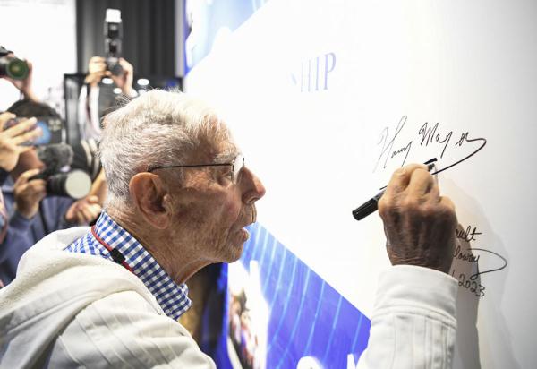 美国飞虎队老兵参观重庆史迪威博物馆 美国飞虎队老兵参观重庆史迪威博物馆