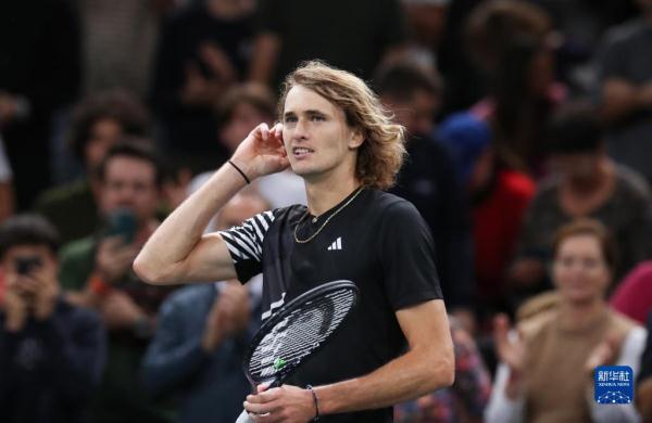 网球——巴黎大师赛:兹韦列夫晋级 网球——巴黎大师赛:兹韦列夫晋级