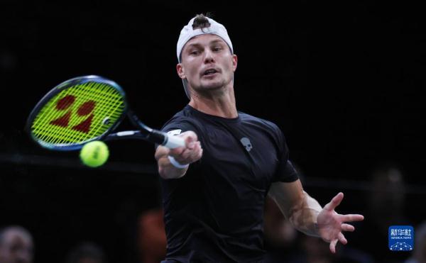 网球——巴黎大师赛:兹韦列夫晋级 网球——巴黎大师赛:兹韦列夫晋级