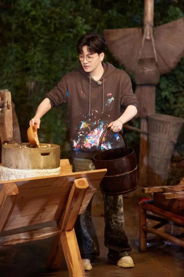 《我们的美好生活》举办乡村村民发布会，为改造民宿做深入调研