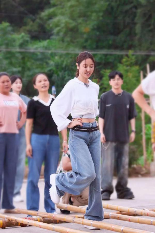 《我们的美好生活》举办乡村村民发布会，为改造民宿做深入调研