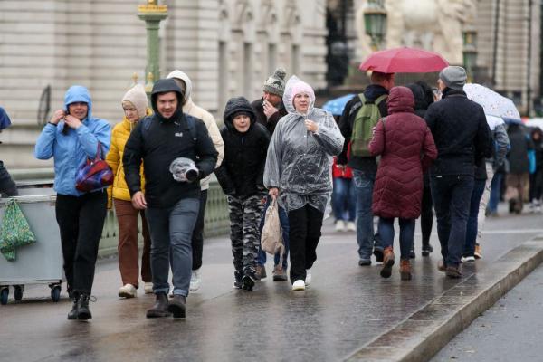 风暴“夏兰”袭击欧洲多地　至少10人死亡