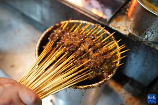 云南昭通：推动小肉串烧烤产业规范化发展