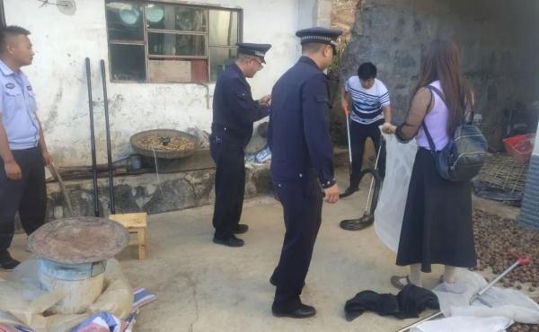 你见过这么重的“眼镜王蛇”吗? 你见过这么重的“眼镜王蛇”吗?