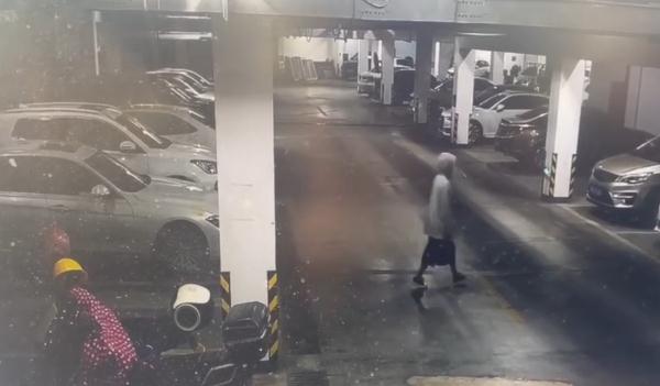 拉车门盗窃10万!6人被抓,你的车门关好了吗? 拉车门盗窃10万!6人被抓,你的车门关好了吗?