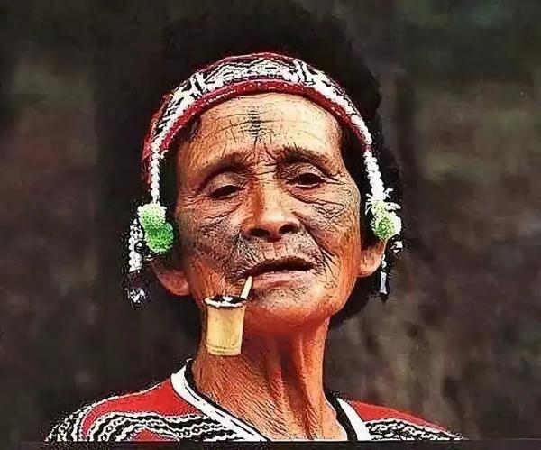 中国有个海南岛丨在海南,有一种节日叫“三月三” 中国有个海南岛丨在海南,有一种节日叫“三月三”