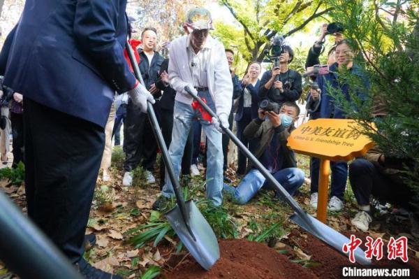 美国飞虎队后裔:让飞虎队故事传播更广 美中友谊深入人心 美国飞虎队后裔:让飞虎队故事传播更广 美中友谊深入人心