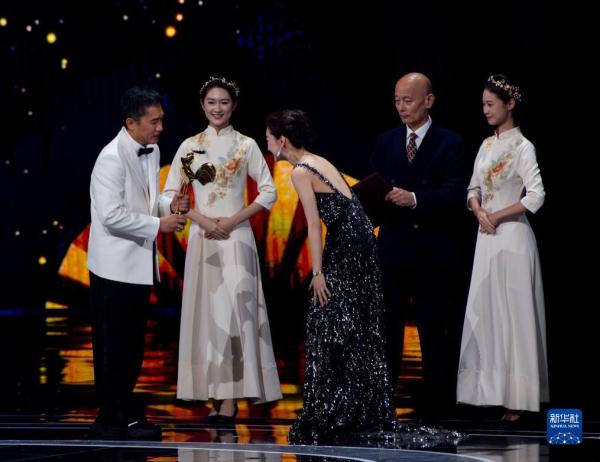 新华全媒+丨第36届中国电影金鸡奖揭晓 新华全媒+丨第36届中国电影金鸡奖揭晓