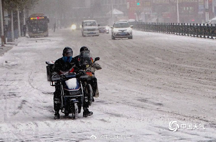 特大暴雪！东北遭遇今年下半年来最强雨雪 一图告诉你雨雪何时停