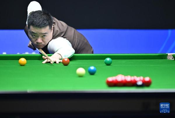斯诺克——国锦赛:丁俊晖胜伯恩斯 斯诺克——国锦赛:丁俊晖胜伯恩斯
