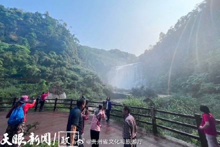去赤水看最大的丹霞地貌瀑布