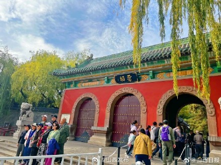 深秋时节,来晋祠邂逅“醉”美秋色 深秋时节,来晋祠邂逅“醉”美秋色