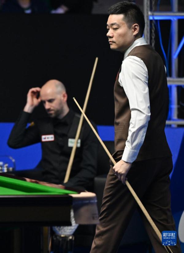 斯诺克——国锦赛:丁俊晖胜伯恩斯 斯诺克——国锦赛:丁俊晖胜伯恩斯