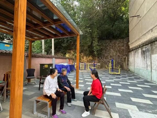 攀枝花东区:老旧小区“改”出幸福感 攀枝花东区:老旧小区“改”出幸福感