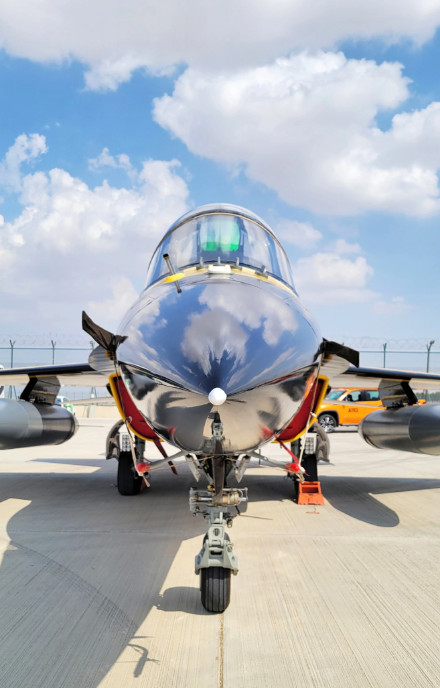 首次亮相！中国飞机全新涂装亮相迪拜