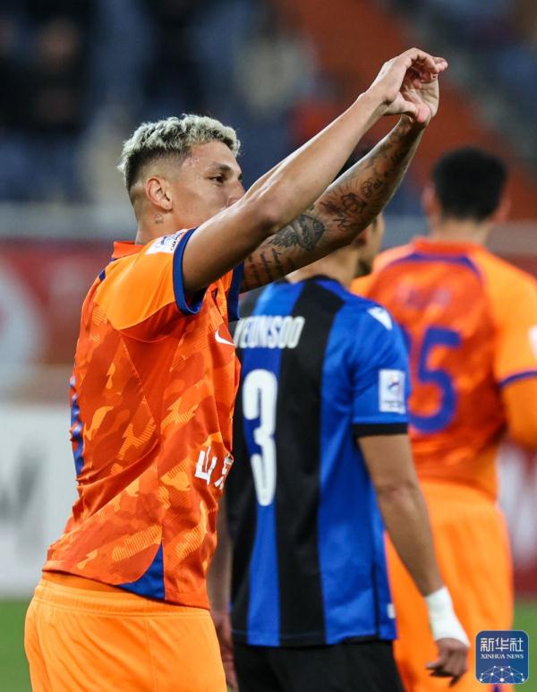 亚冠丨山东泰山队胜仁川联队