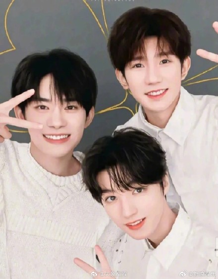 王俊凯、易烊千玺卡点为王源庆23岁生日