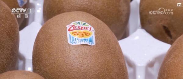 感受“舌尖上”的进博会 “洋水果”丰富中国消费者的“果盘子”