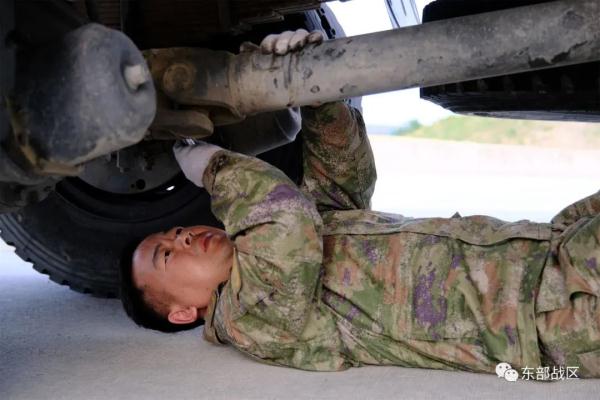这个入伍17年的老兵，为何4次当“新兵”？