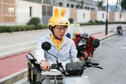 跳桥救人的彭清林又送起了外卖 跳桥救人的彭清林又送起了外卖